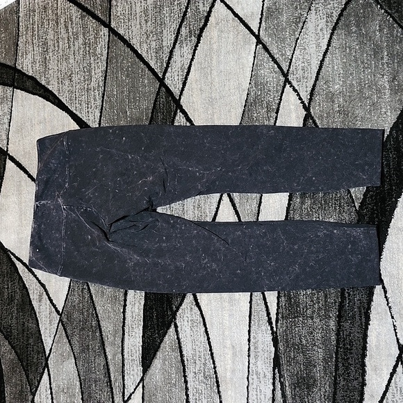 VS PINK YOGA ACID WASH BLACK 2019 LEGGINGS - Picture 7 of 11